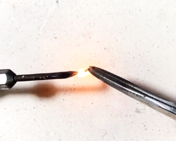 人気★再..再販★K24純金★バーベル丸玉スタッドピアス　24金釈迦玉ピアス　シンプル小さめ小ぶりミニゴールド輝く 8枚目の画像