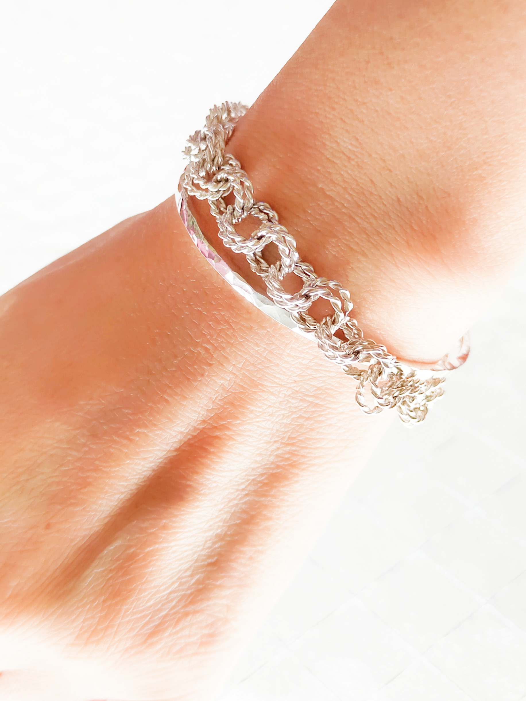 【受注製作】ツイストサークルBraceletアジャスタータイプ