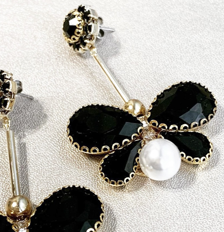 Papillon バタフライモチーフイヤリング・ピアス