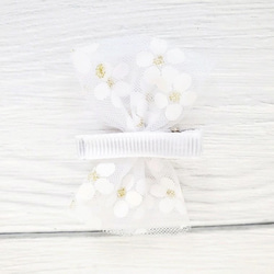 再販【受注製作】No.60 ハンドメイド 2個セット ホワイト花柄チュールヘアクリップベビーキッズ 4枚目の画像