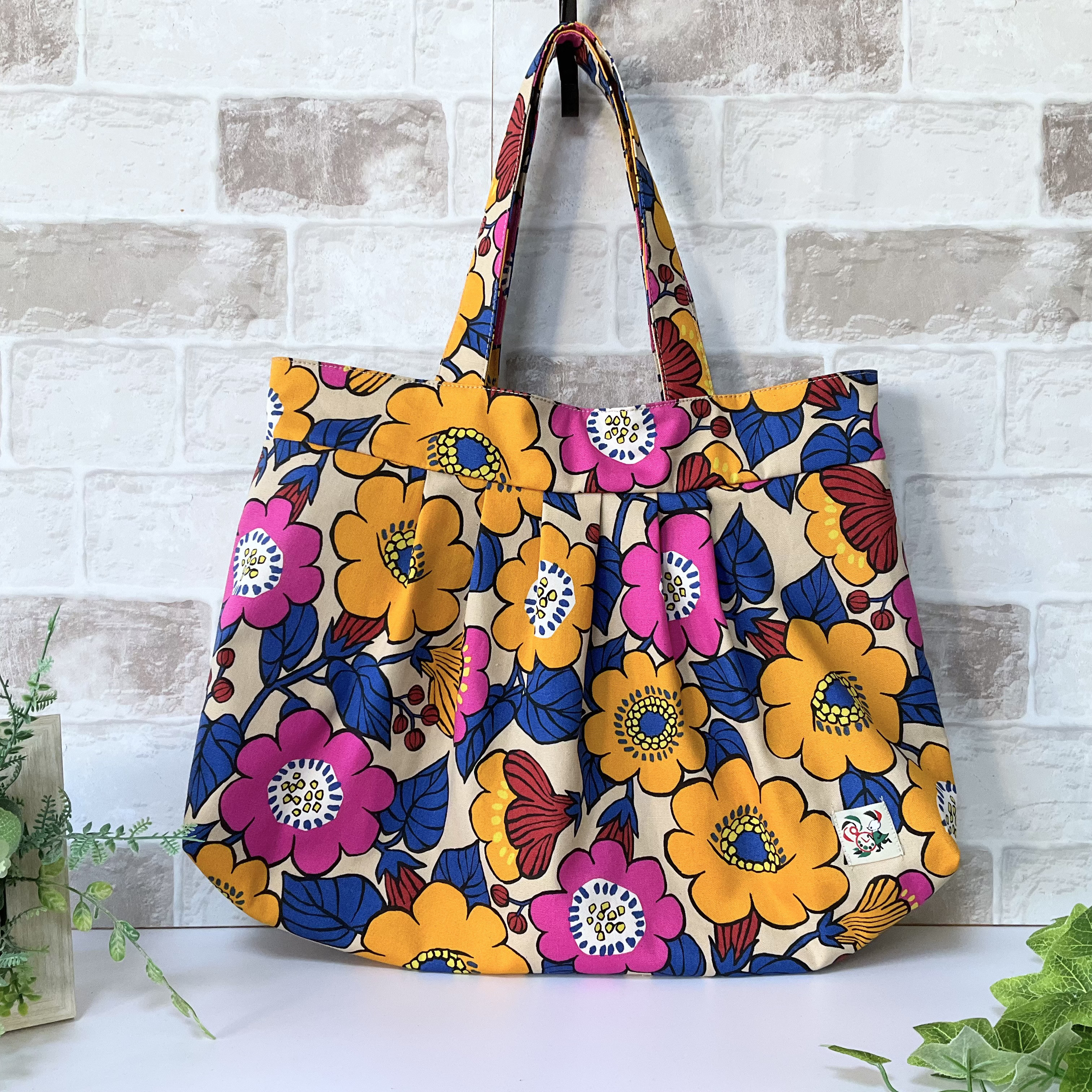 【Lサイズ】ビッグフラワー柄　グラニーバッグ イエロー ＜A4サイズ入ります＞