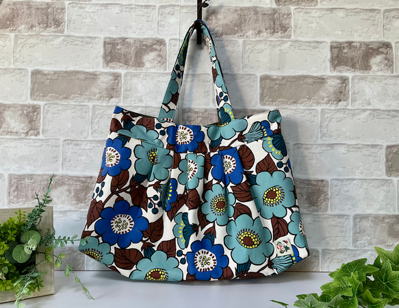 [L size] Big Flower Pattern Granny Bag 藍色 &lt;推薦通勤包&gt; 第1張的照片