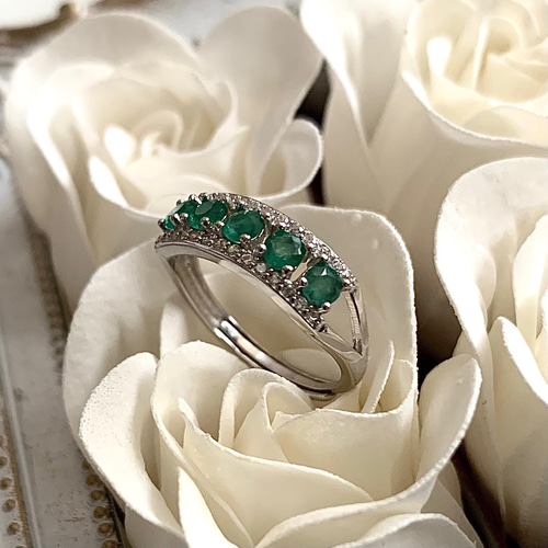 エメラルドリング　フリーサイズ　ザンビア産 エメラルドリングフリーサイズザンビア産