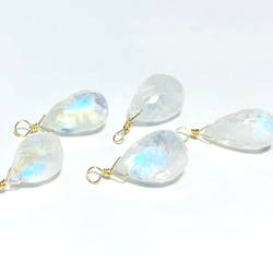 天然石チャーム】大粒レインボームーンストーン ドロップ形 14kgf 1個