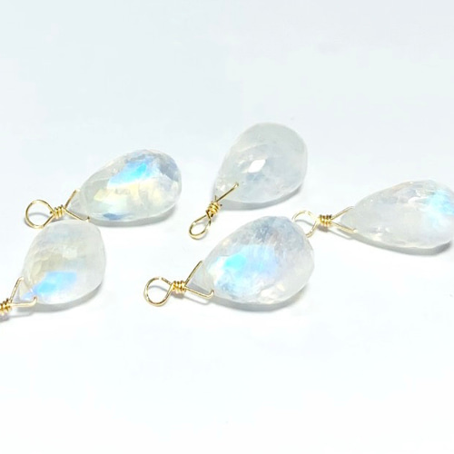 14kgf 一粒ベゼルチャーム ◝✩レインボームーンストーン.⋆⟡ 14kgfチャーム ベゼル/天然石チャームレインボームーンストーン＜6月