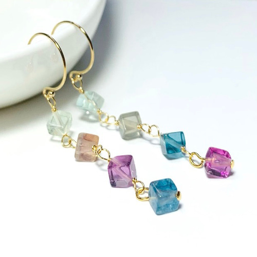 14kgf フローライト蝶とローズクォーツのピアス