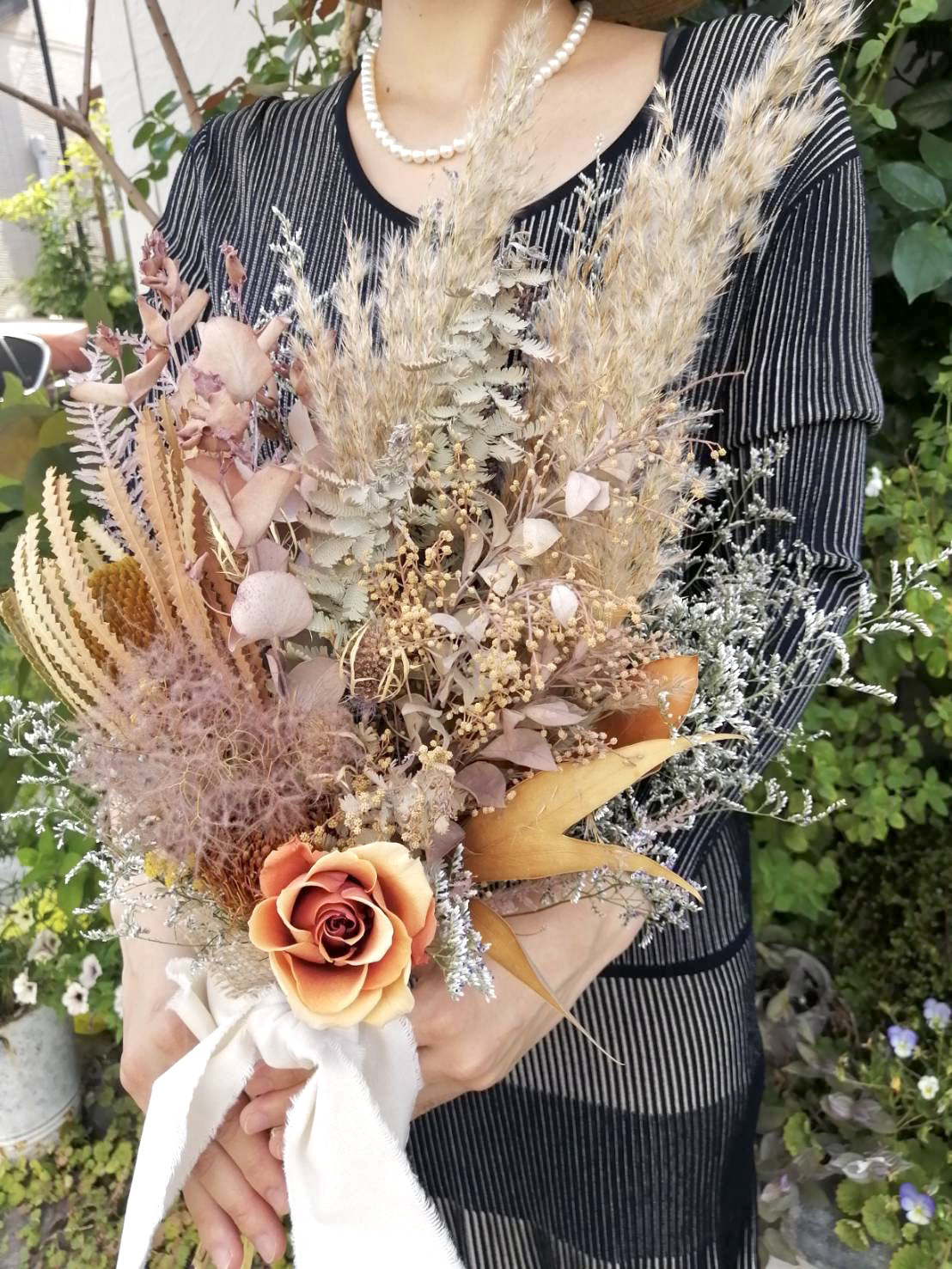 アナベルとエリンジウムのリース パンパスグラス グレベリア アナベル