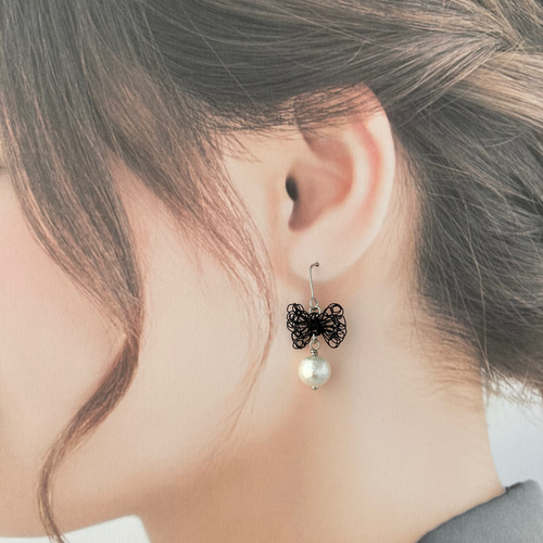 ピアス リボン パール コットンパール 黒 ブラック 可愛い おしゃれ