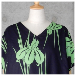 着物リメイク　浴衣の夏ワンピース/Aライン  注染  フリーサイズ　菖蒲の花 2枚目の画像
