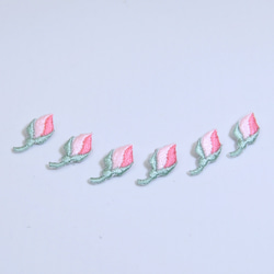 薔薇つぼみ刺しゅうの小さいワッペン（ピンク）アイロン接着6枚セット 1枚目の画像