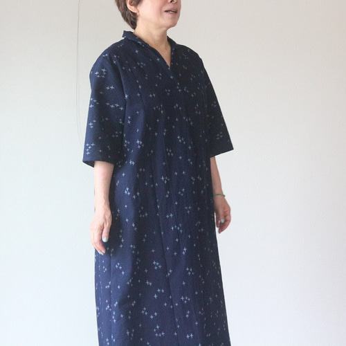 着物リメイク 十字模様しじら織り丸襟前後タックワンピース