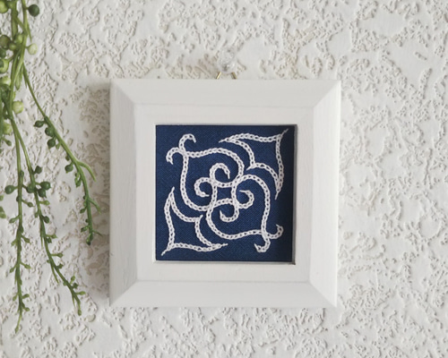 アイヌ刺繍 藍染めスタイ ９まいめ アイヌ刺繍 藍染めスタイ 9まいめ