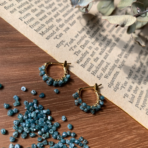 極小✨ ブルーダイヤモンド 原石 フープピアス k16gp ピアス（フープ  