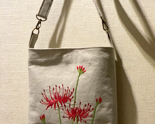 ❀MAY❀ 彼岸花が美しいバッグ、ポーチセット - 財布・ケース