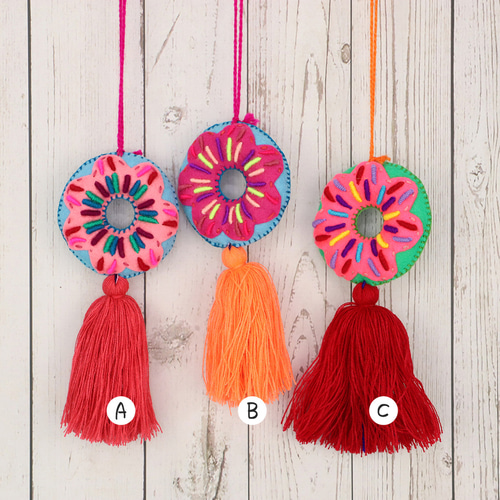 エルメス　ポンポンチャーム　バッグチャーム ウールポンポン エルメス ボンボン ポンポン チャーム バッグチャーム ウールポンポン