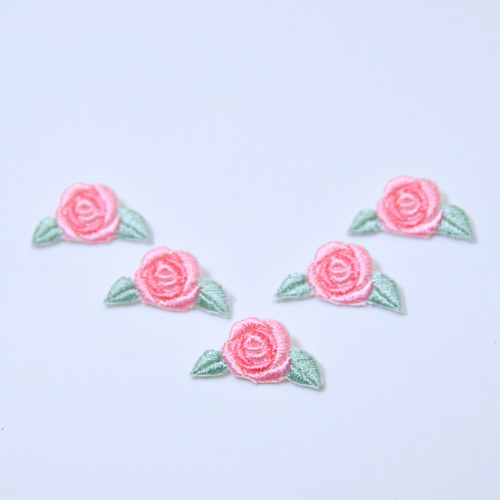 専用　京都小泉　ゴブラン刺繍薔薇柄着物　ローズ系　身丈１６６裄丈６８.５ 薔薇刺しゅうの小さいワッペン（ピンク）アイロン接着5枚セット