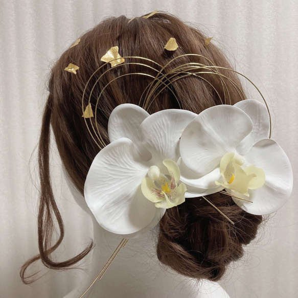 胡蝶蘭髪飾り 2輪　結婚式 ウェディング 成人式 シルクフラワー  前撮リ　和装 2枚目の画像
