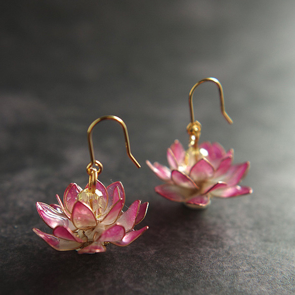 蓮花耳環/無耳洞耳環【七月誕生月花】 第10張的照片