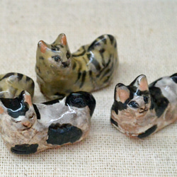 猫の陶器置物セット 猫の置物 陶器製 8体セット - メルカリ