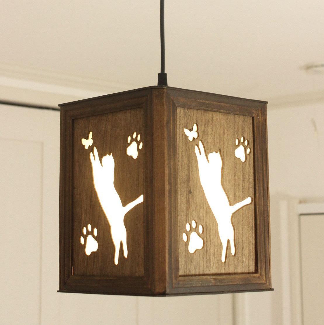 シルエットランプ【ねこ】ペンダントライト　シーリングライト　癒し　木製　18.5cmX18.5cmX20cm