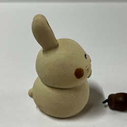 【受注制作】干支　ちっちゃい卯　と赤布　Ａ-274　陶製　/Rabbit/兔子 6枚目の画像