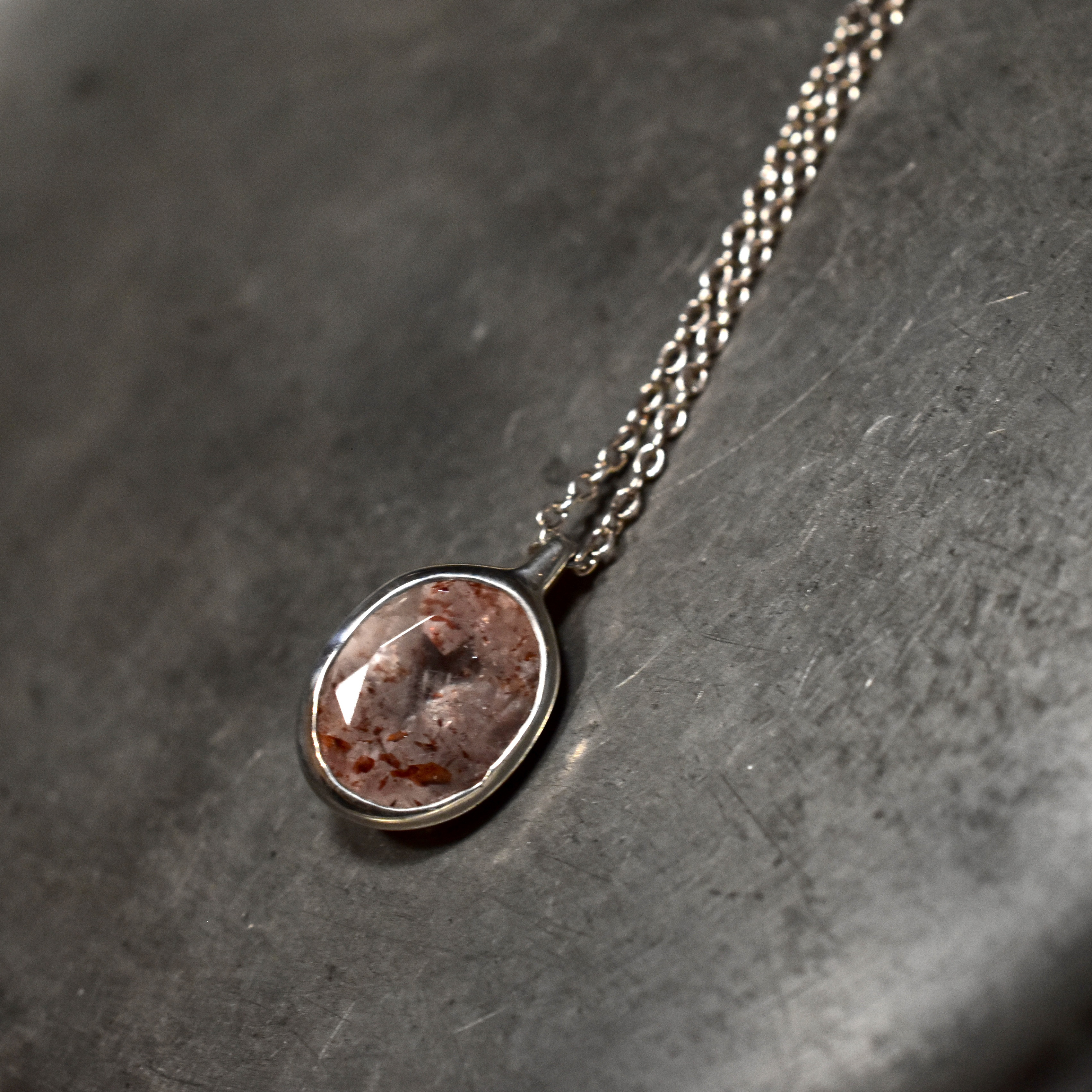 Lepidrochrocite in quartz 20,720円