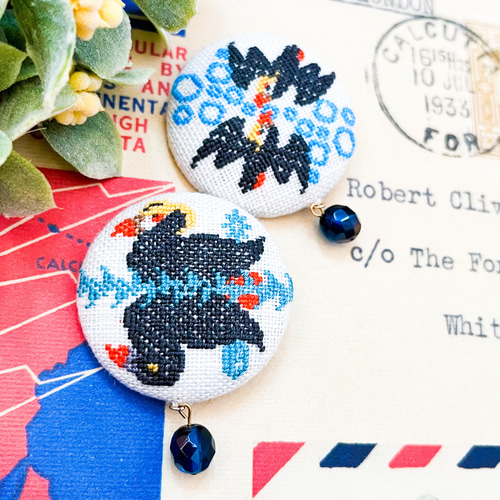 くるみボタン 鳥刺繍 ブローチ or ヘアゴム 5ee8849d9350ebed4514bcf493770e