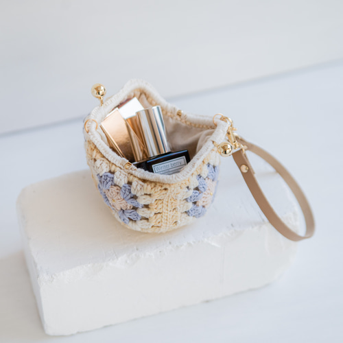 数量限定】手編み かぎ針編み モチーフ編み グラニースクエア がまぐち