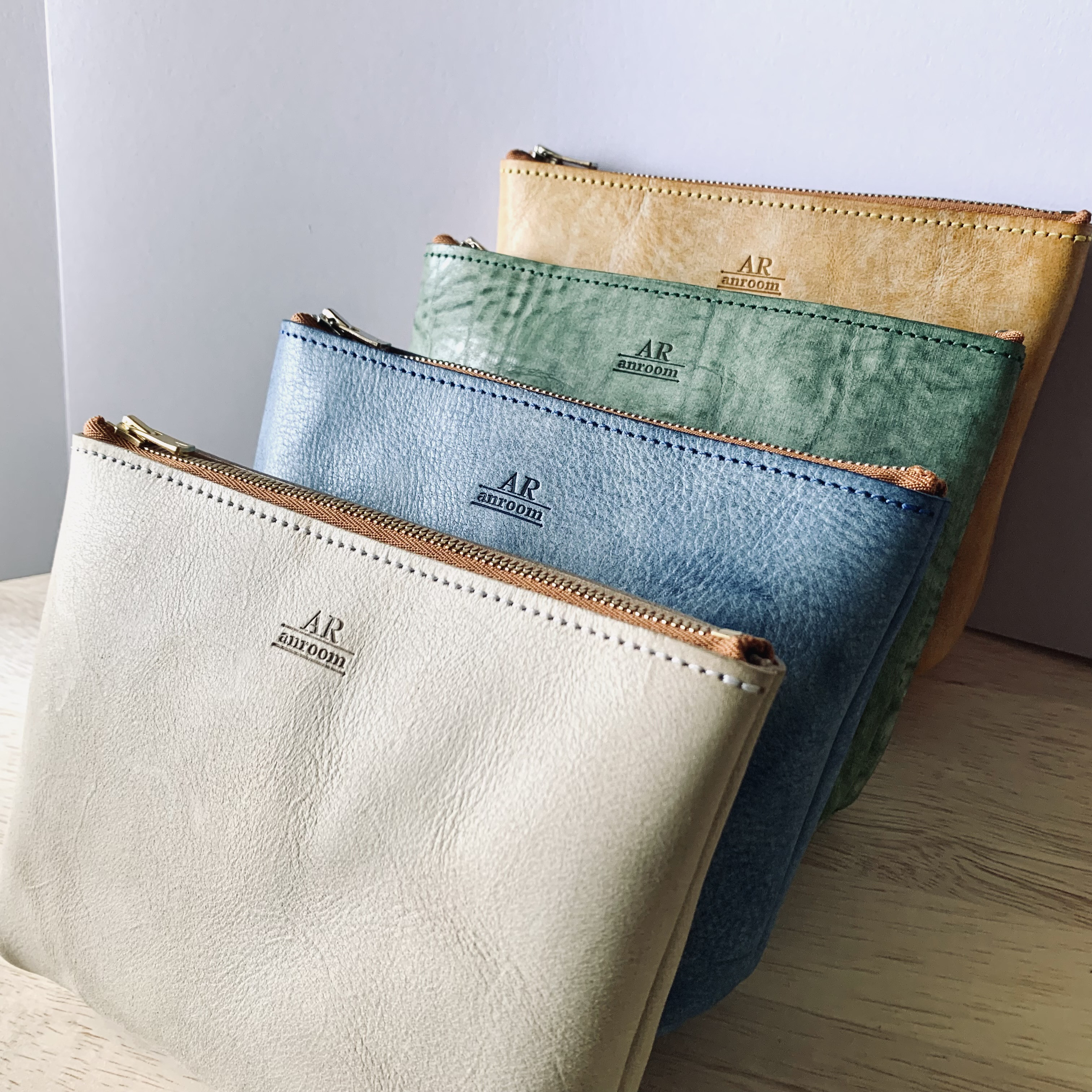 大人のレザーポーチ/イタリアンレザー