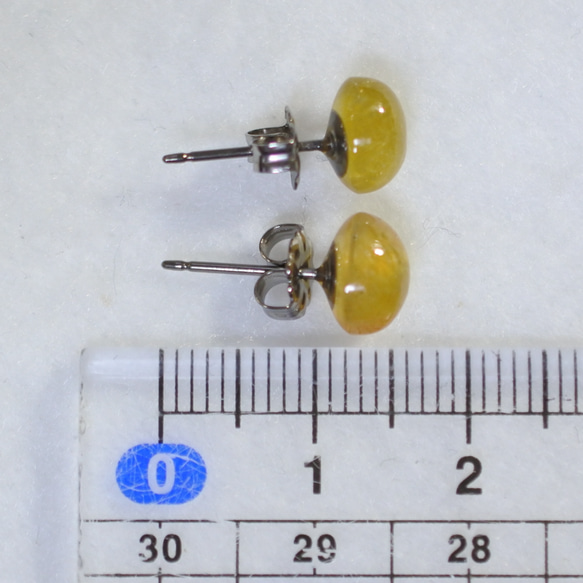 （1 件）黃色藍寶石耳釘（8 x 6 毫米，鈦金屬耳釘） 第5張的照片