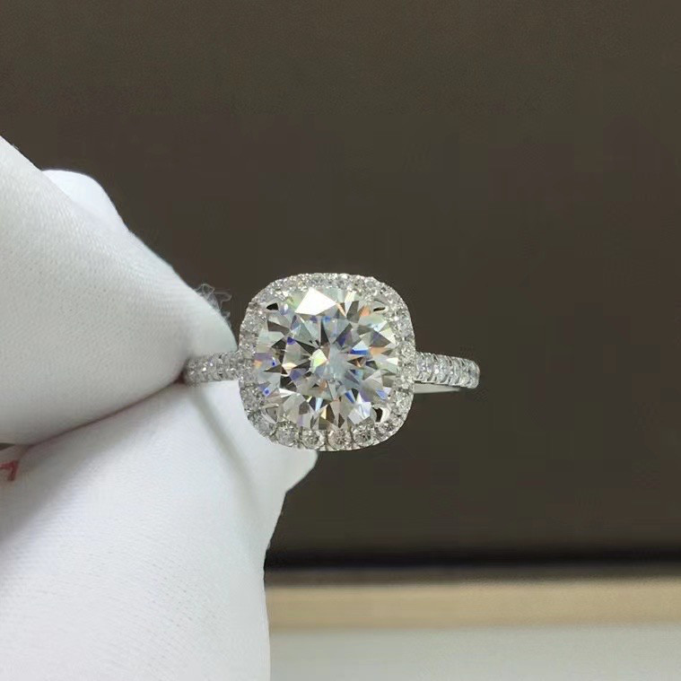 【newデザイン】モアサナイト 　リング　K18WG