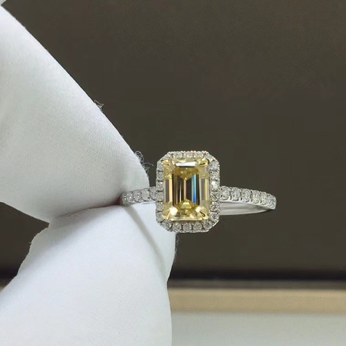 newデザイン】モアサナイト リング K18WG 指輪・リング Worldstone  