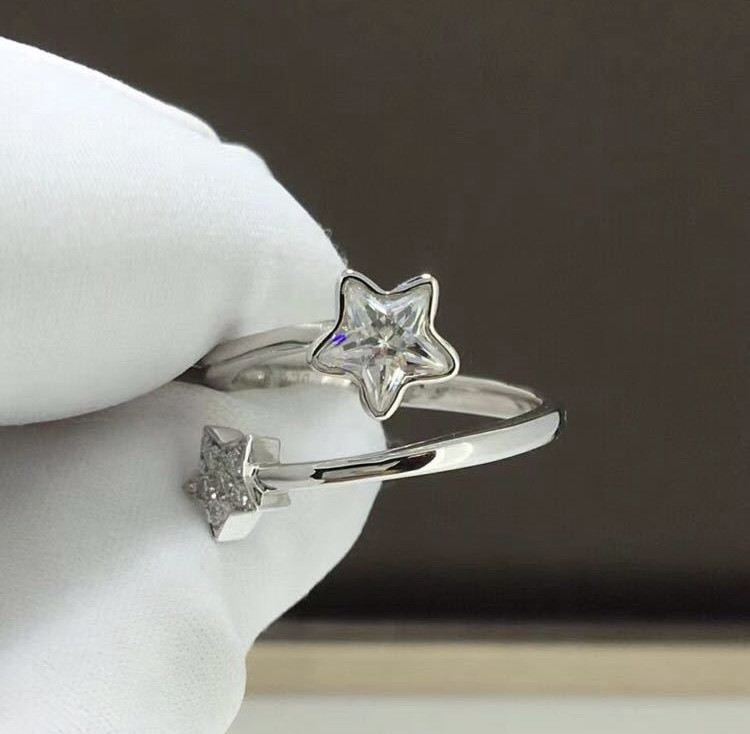 【newデザイン】モアサナイト 　リング　K18WG