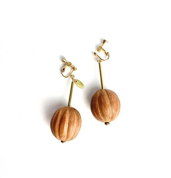 1点【Emma-061601b】dead stock wood beads earring & pierce 1枚目の画像