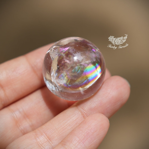 虹色水晶☆レインボークォーツ s407 天然石 Funky garuda stone