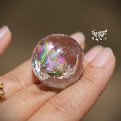 虹色水晶☆レインボークォーツ s407 天然石 Funky garuda stone