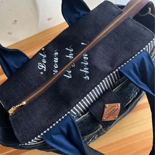 送料込み黒デニムリメイクバッグNo.123☆トートバッグ マザーズ