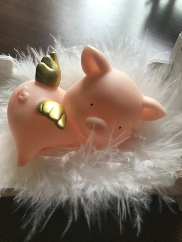 天使の豚さん　ベビーベッド 1枚目の画像