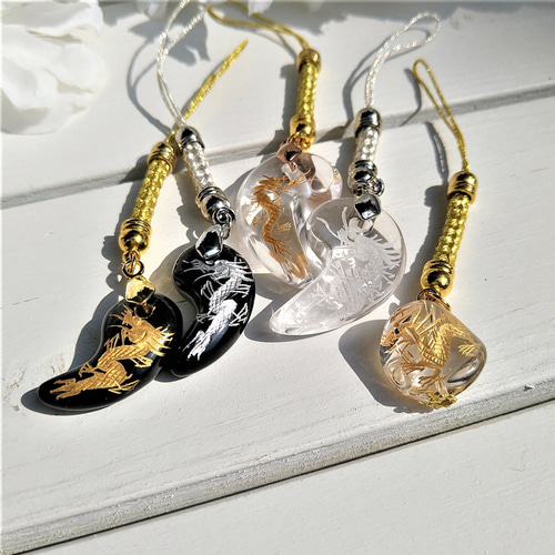 龍 手彫り彫刻 勾玉 オニキス お守り 災厄から守る 『カラー選択