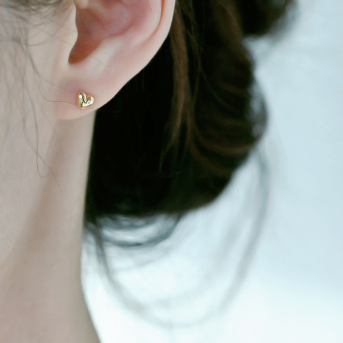 つけっぱなしOK】小ぶり ボリュームハート ゴールドピアス H5-55  