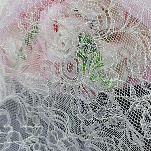 Z103 金糸入ポタニカル柄オフホワイト色リバーレース生地 クラフト