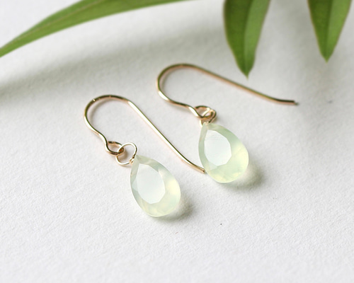 14Kgf パステルミント 小さなカルセドニーのピアス/イヤリング  