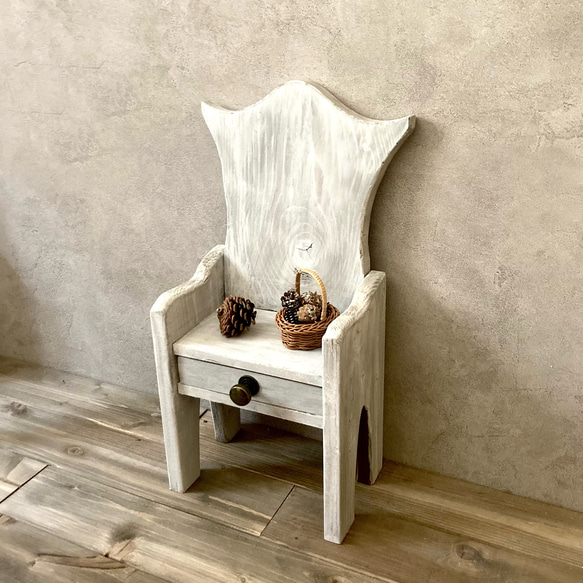 ドールチェアー　小物入れ　椅子　ドールハウス　木製 引き出し収納 イス　かわいい レターケース　ホワイト 1枚目の画像