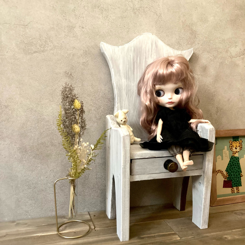 ドールチェア　椅子　blythe リカちゃん　ブライス　インテリア　置物