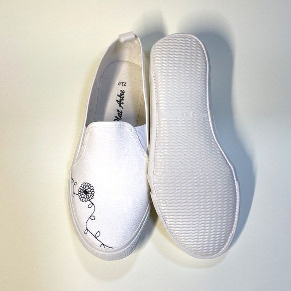 Monotone Flowerslip-on (22.0cm-29.0cm) 輕量版/白色鞋底 第5張的照片