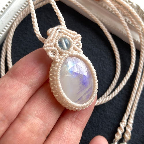 #1929 ♡サーペンティン&ムーンストーン天然石♡マクラメネックレス レインボームーンストーン 天然石マクラメ編みネックレス・天然石