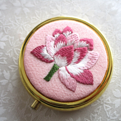 【山中です】三味線 本体 ケース付き　金色刺繍付き　アンティーク 本革 がま口 印鑑ケース イニシャル刺繍 朱肉付き かわいい