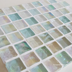 透き通ったクリアカラー 水色MIX Slim ガラスモザイクタイルのディスプレイトレイ【受注制作】 8枚目の画像