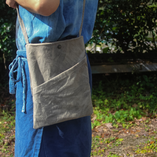 kitta 草木染め　琉球藍染と福木　帆布　ショルダーバック sanpo/草木染め帆布ショルダーバッグ ショルダーバッグ ISTIST