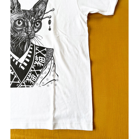 白Tシャツ　半袖　動物　猫 5枚目の画像